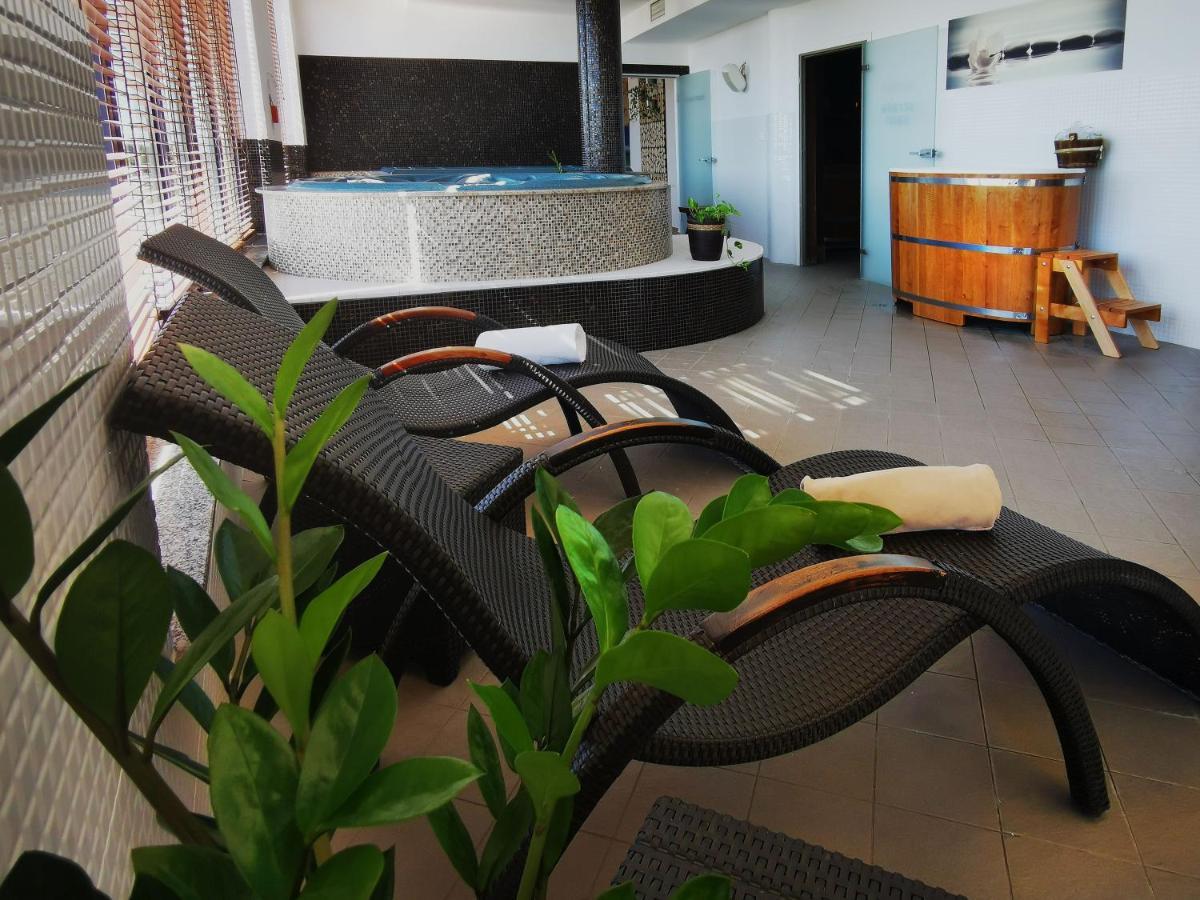 Hotel Mistral Sport Gniewino Exterior photo